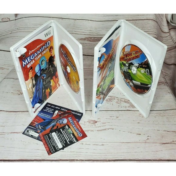 THQ Megamind, Hotwheels, Up & Wheel Of Fortune Wii 4 Game Bundle No Scratches - Picture 12 of 12